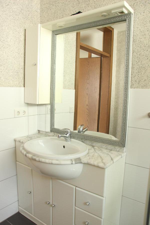 Ruhig Gelegene Wohnung Mitten Im Herzens Von Wolfhagen Exterior foto